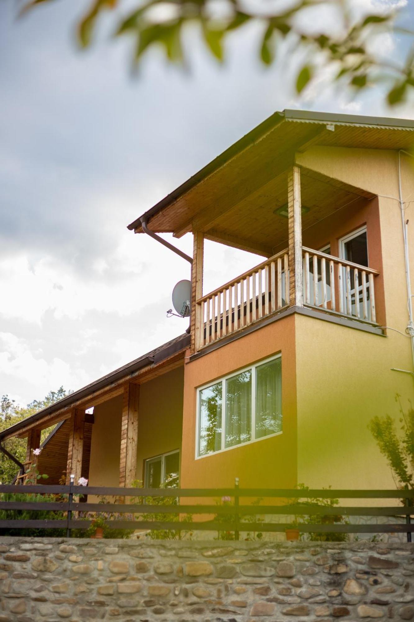 Casa Rumelia Paltineni Exterior foto
